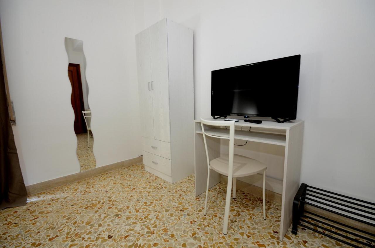 La Casa Del Moro - Al Politeama Panzió Palermo Kültér fotó
