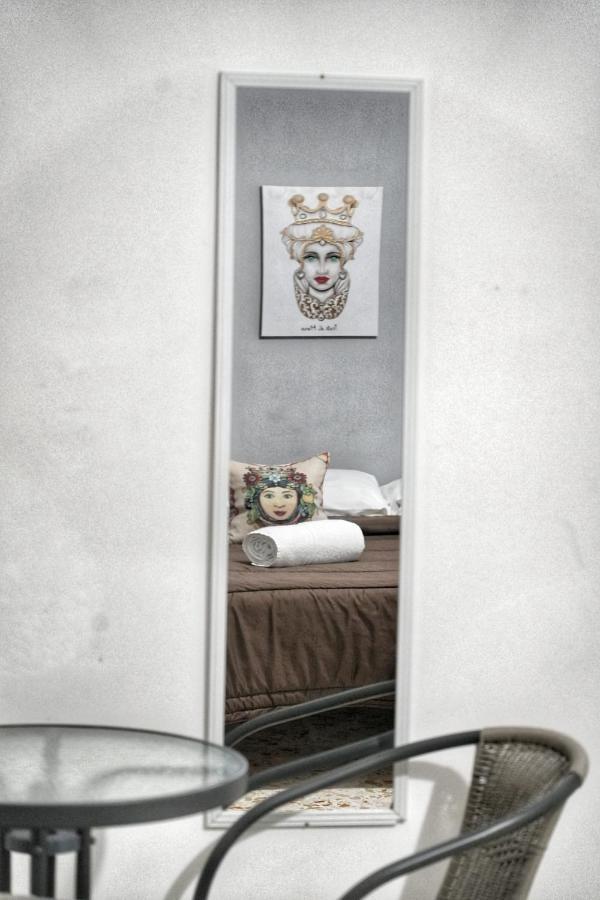 La Casa Del Moro - Al Politeama Panzió Palermo Kültér fotó