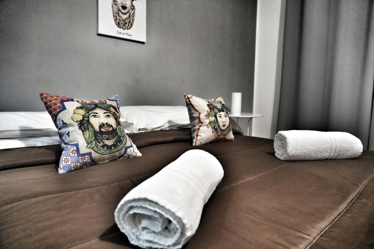 La Casa Del Moro - Al Politeama Panzió Palermo Kültér fotó