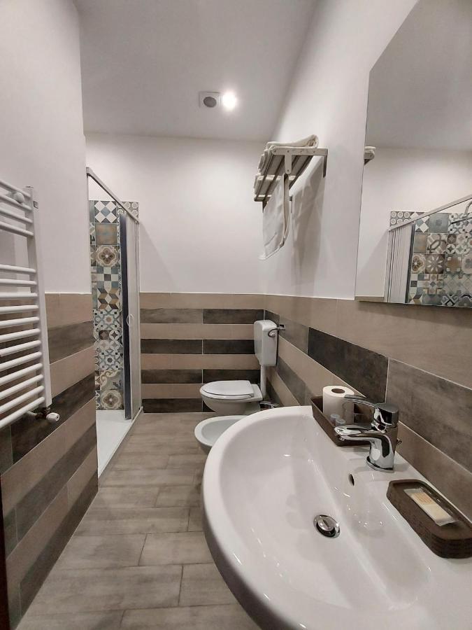 La Casa Del Moro - Al Politeama Panzió Palermo Kültér fotó