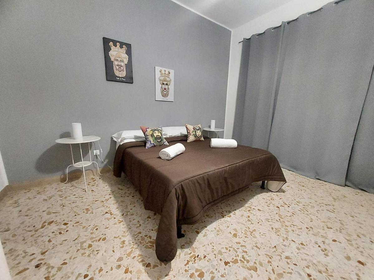 La Casa Del Moro - Al Politeama Panzió Palermo Kültér fotó